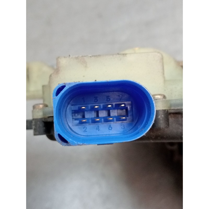 Recambio de motor cierre centralizado delantero derecho para seat cordoba (6l2) 1.4 16v referencia OEM IAM 3B1837016BQ  