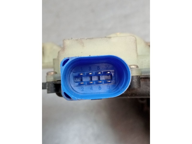 Recambio de motor cierre centralizado delantero derecho para seat cordoba (6l2) 1.4 16v referencia OEM IAM 3B1837016BQ  