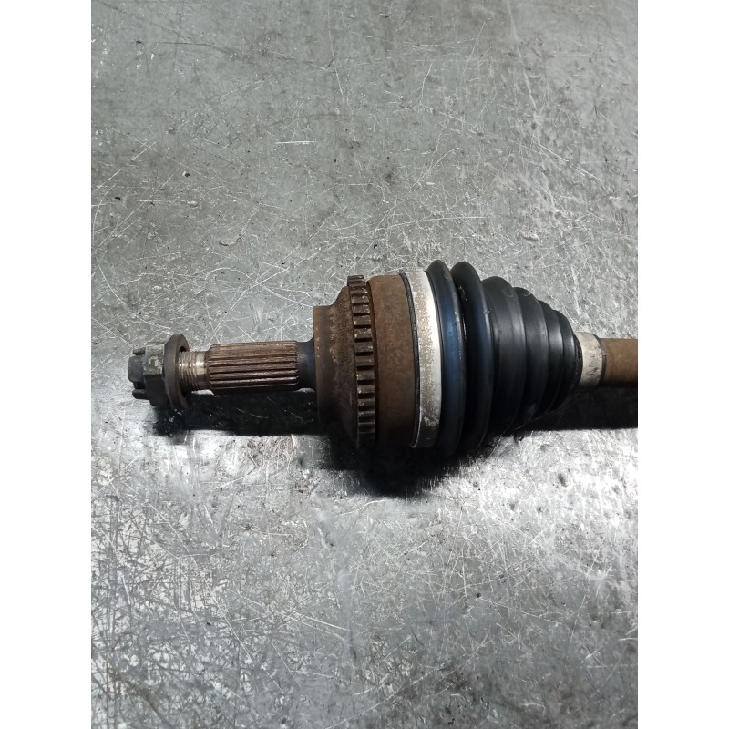 Recambio de transmision delantera izquierda para renault clio ii (bb_, cb_) 1.5 dci (b/cb08) referencia OEM IAM   