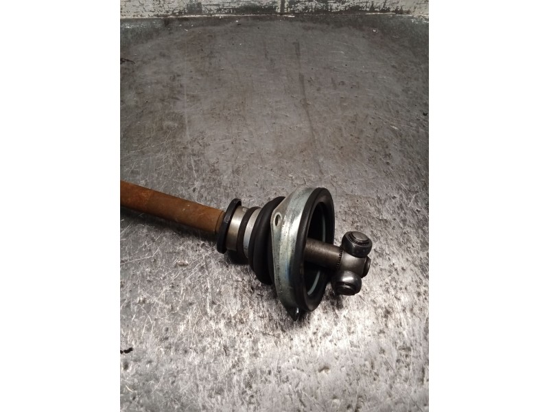 Recambio de transmision delantera izquierda para renault clio ii (bb_, cb_) 1.5 dci (b/cb08) referencia OEM IAM   