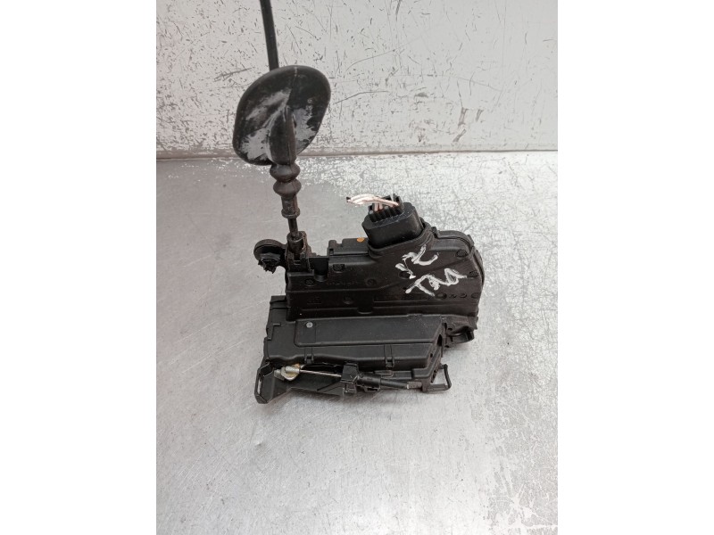 Recambio de motor cierre centralizado trasero izquierdo para renault clio iv (bh_) 0.9 tce 90 referencia OEM IAM   