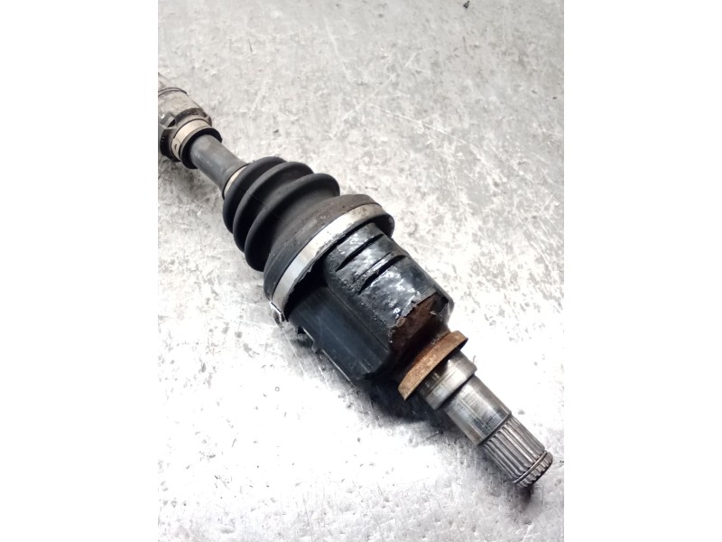 Recambio de transmision delantera izquierda para toyota corolla (_e12_) 1.6 vvt-i (zze121_) referencia OEM IAM   