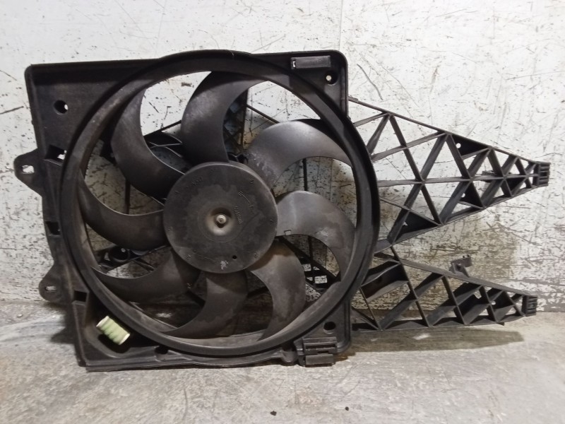 Recambio de electroventilador para fiat doblo autobús (263_) 1.6 d multijet (263axd1b) referencia OEM IAM 519673540 8D9600000 