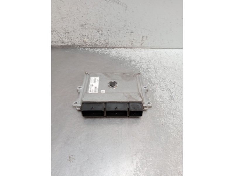 Recambio de centralita motor uce para renault clio iv (bh_) 0.9 tce 90 referencia OEM IAM 237109221R 161810244 