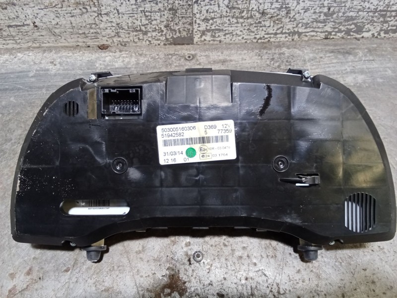 Recambio de cuadro instrumentos para fiat doblo autobús (263_) 1.6 d multijet (263axd1b) referencia OEM IAM 503005160306 5194258