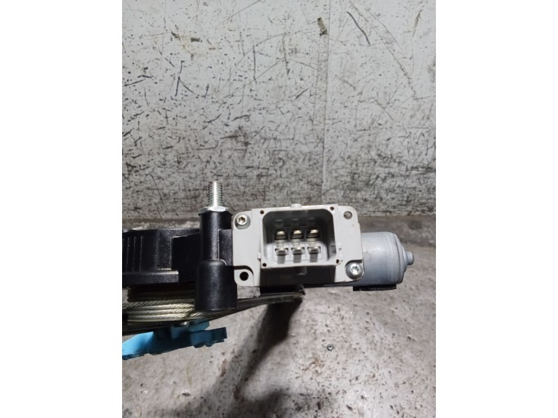 Recambio de elevalunas delantero izquierdo para fiat doblo autobús (263_) 1.6 d multijet (263axd1b) referencia OEM IAM 51810880 