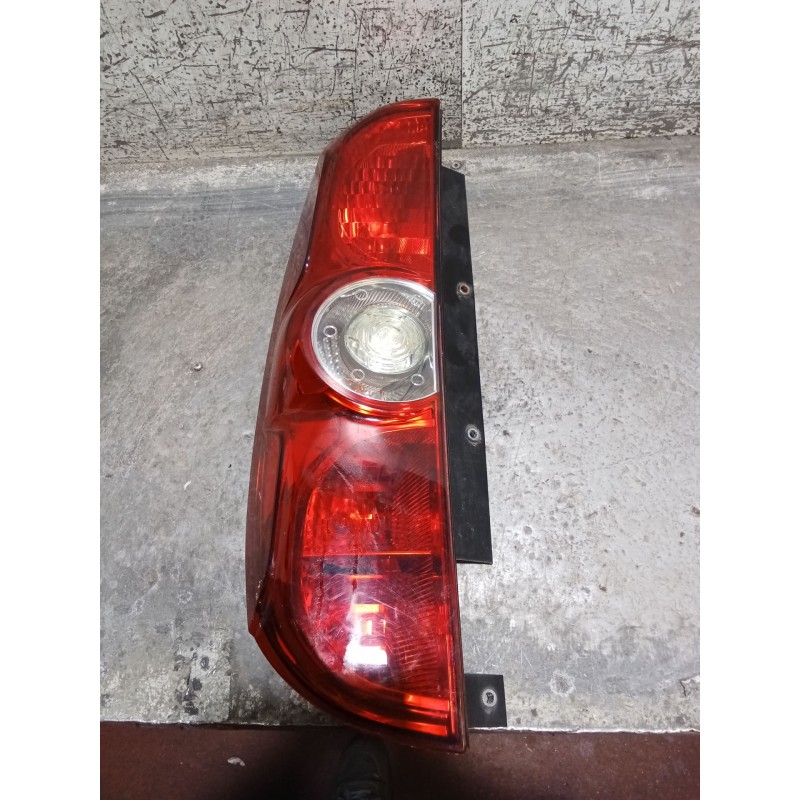 Recambio de piloto trasero izquierdo para fiat doblo autobús (263_) 1.6 d multijet (263axd1b) referencia OEM IAM 02038299900010 