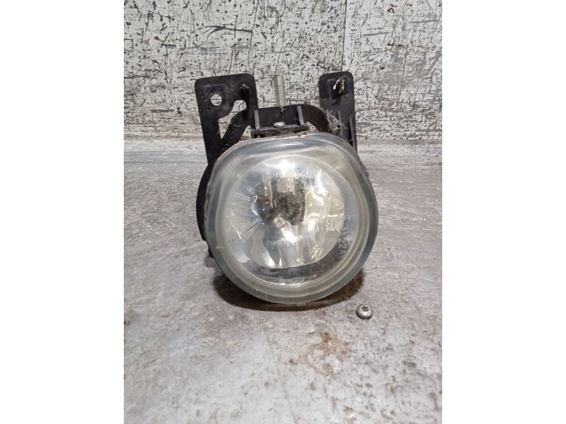 Recambio de faro antiniebla izquierdo para fiat doblo autobús (263_) 1.6 d multijet (263axd1b) referencia OEM IAM 00518143960  