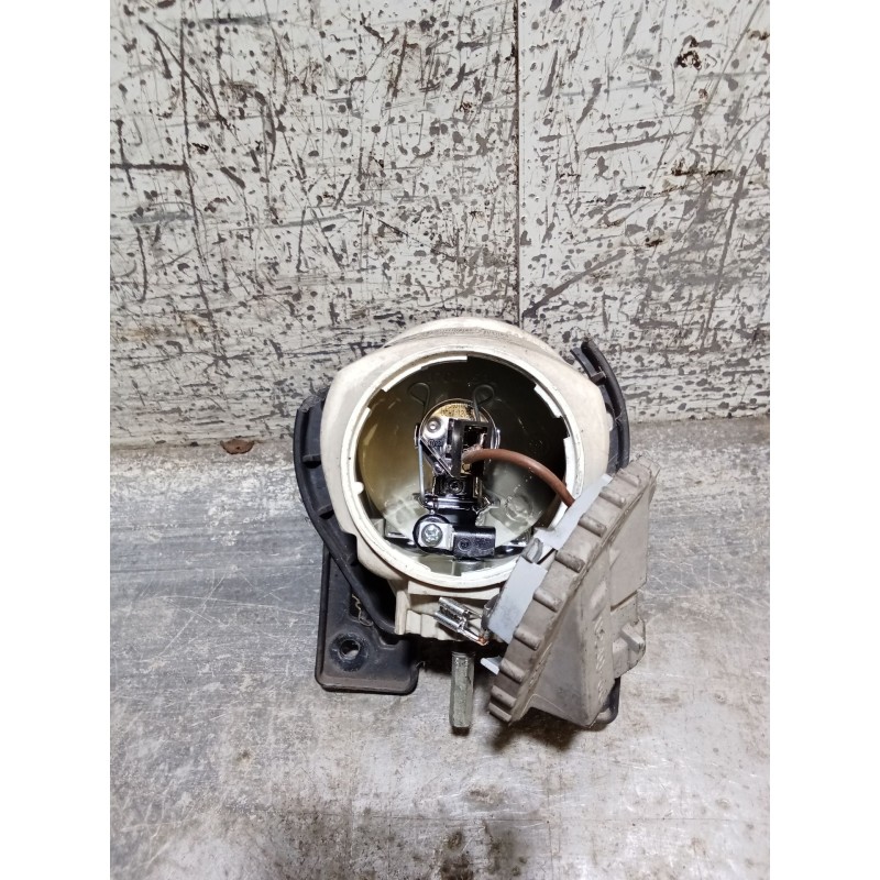 Recambio de faro antiniebla izquierdo para fiat doblo autobús (263_) 1.6 d multijet (263axd1b) referencia OEM IAM 00518143960  