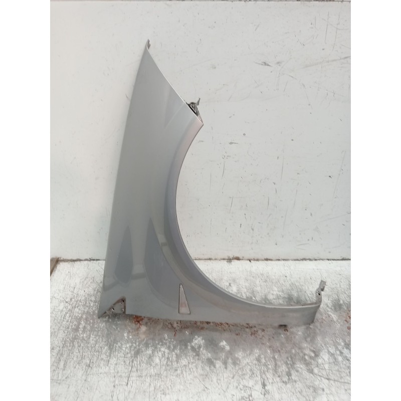 Recambio de aleta delantera derecha para renault megane ii (bm0/1_, cm0/1_) 1.6 16v (bm0c, cm0c) referencia OEM IAM   