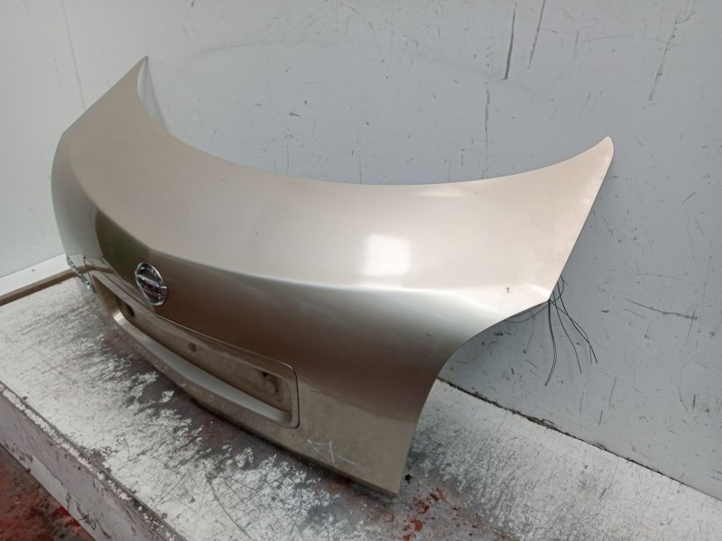 Recambio de porton trasero para nissan primera (p12) 2.0 referencia OEM IAM  4P 