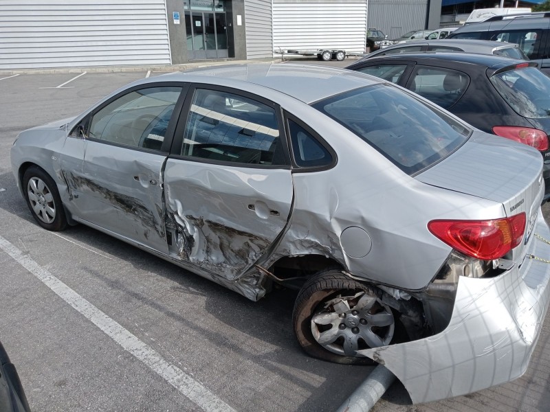 hyundai elantra iii sedán (xd) del año 2008