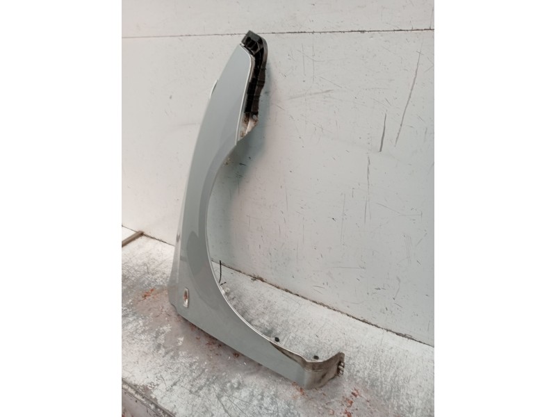 Recambio de aleta delantera derecha para hyundai elantra iii sedán (xd) 1.6 referencia OEM IAM   