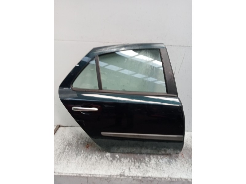 Recambio de puerta trasera derecha para renault laguna ii (bg0/1_) 2.2 dci (bg0f) referencia OEM IAM  5P 