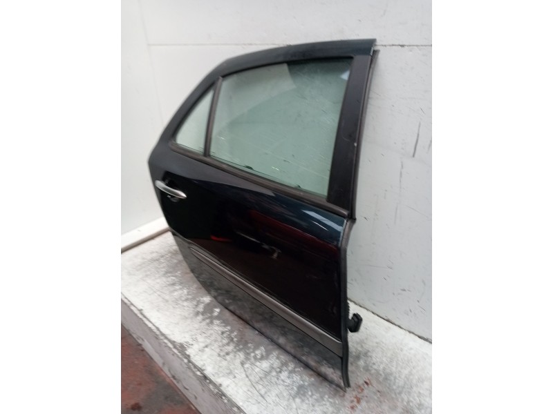 Recambio de puerta trasera derecha para renault laguna ii (bg0/1_) 2.2 dci (bg0f) referencia OEM IAM  5P 