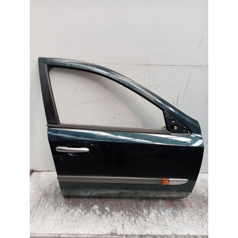 Recambio de puerta delantera derecha para renault laguna ii (bg0/1_) 2.2 dci (bg0f) referencia OEM IAM  5P 