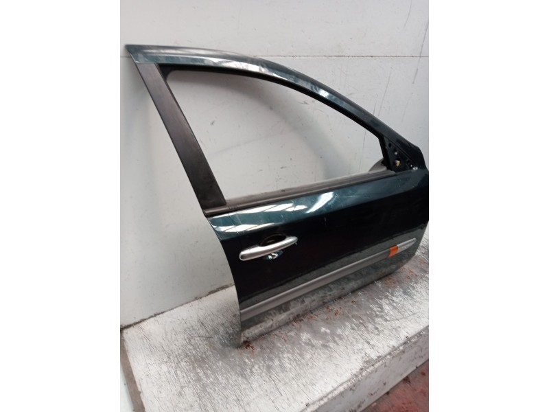 Recambio de puerta delantera derecha para renault laguna ii (bg0/1_) 2.2 dci (bg0f) referencia OEM IAM  5P 