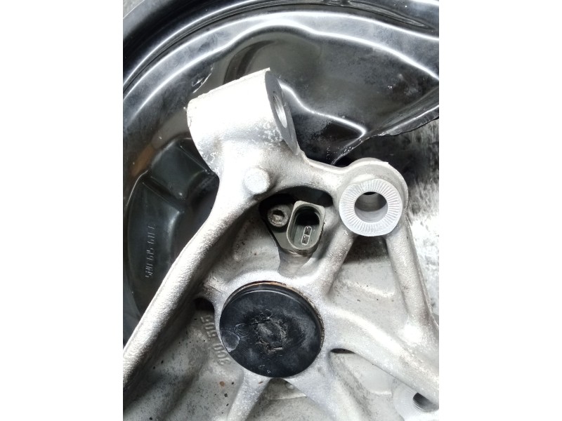 Recambio de mangueta trasera izquierda para volkswagen passat cc b6 (357) 2.0 tdi referencia OEM IAM 5N0615611C  