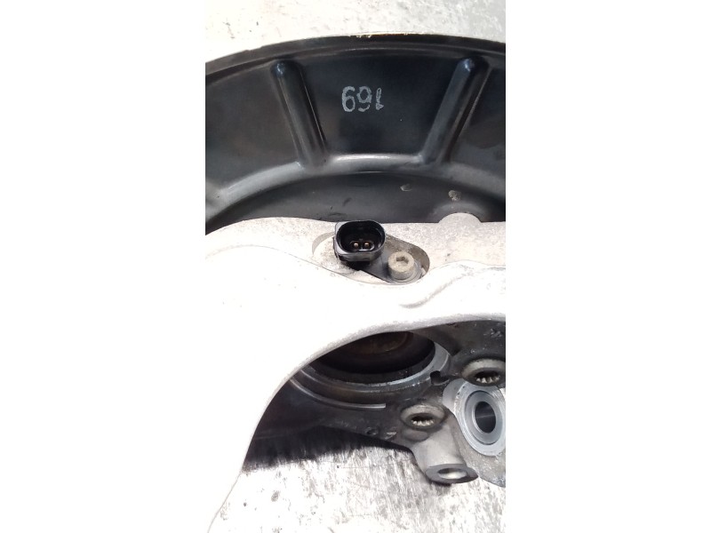 Recambio de mangueta delantera derecha para volkswagen passat cc b6 (357) 2.0 tdi referencia OEM IAM   