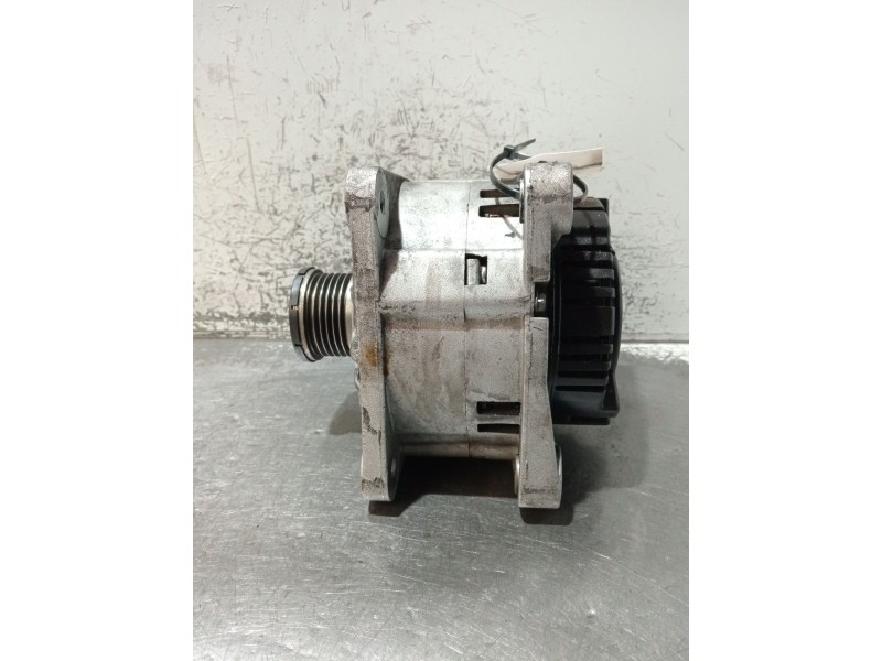 Recambio de alternador para nissan primastar furgoneta (x83) 1.9 dci 100 referencia OEM IAM 2542653 575560125000 