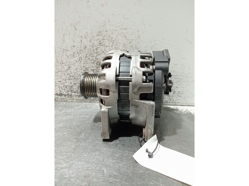 Recambio de alternador para renault clio iv (bh_) 0.9 tce 90 referencia OEM IAM 231006007R  