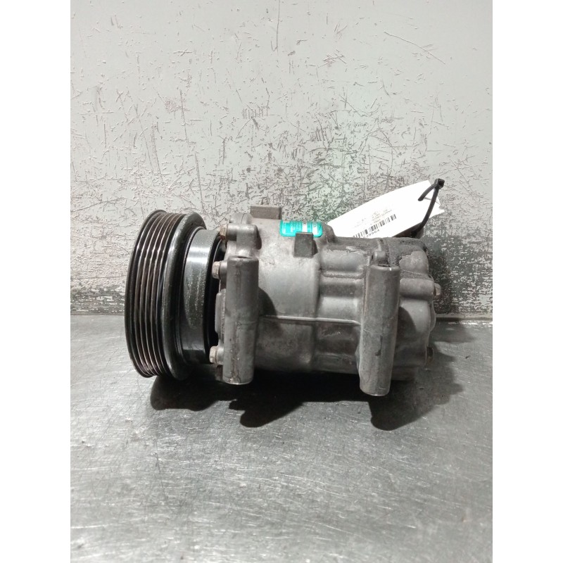 Recambio de compresor aire acondicionado para renault clio ii (bb_, cb_) 1.5 dci (b/cb08) referencia OEM IAM 8200315744  