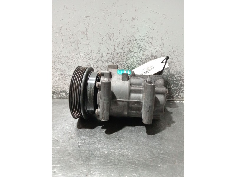 Recambio de compresor aire acondicionado para renault clio ii (bb_, cb_) 1.5 dci (b/cb08) referencia OEM IAM 8200315744  