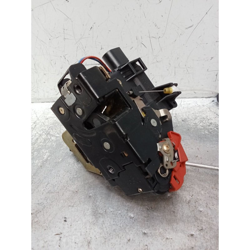 Recambio de motor cierre centralizado delantero derecho para audi a4 b6 (8e2) 2.0 referencia OEM IAM  4P 