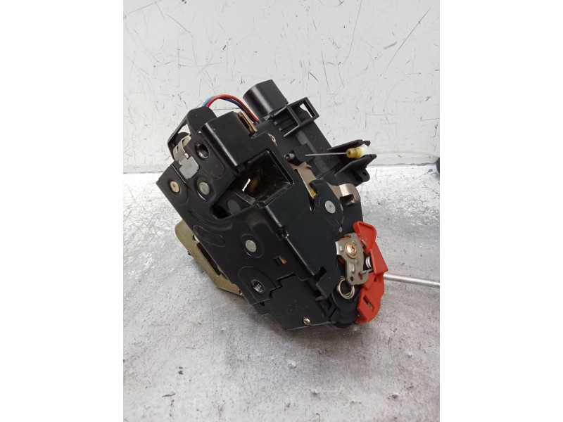 Recambio de motor cierre centralizado delantero derecho para audi a4 b6 (8e2) 2.0 referencia OEM IAM  4P 