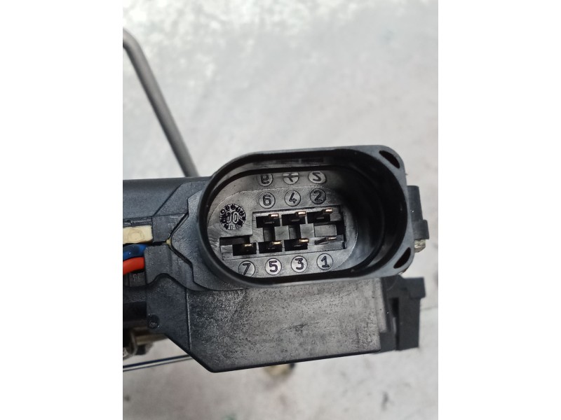 Recambio de motor cierre centralizado delantero derecho para audi a4 b6 (8e2) 2.0 referencia OEM IAM  4P 