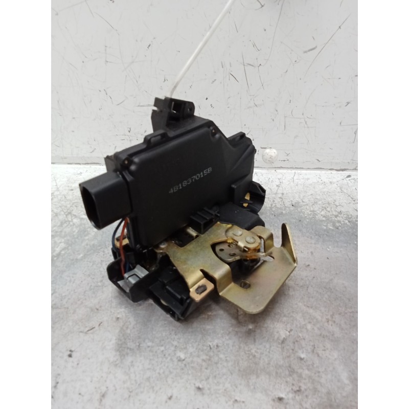 Recambio de motor cierre centralizado delantero izquierdo para audi a4 b6 (8e2) 2.0 referencia OEM IAM 4B1837015B 4P 