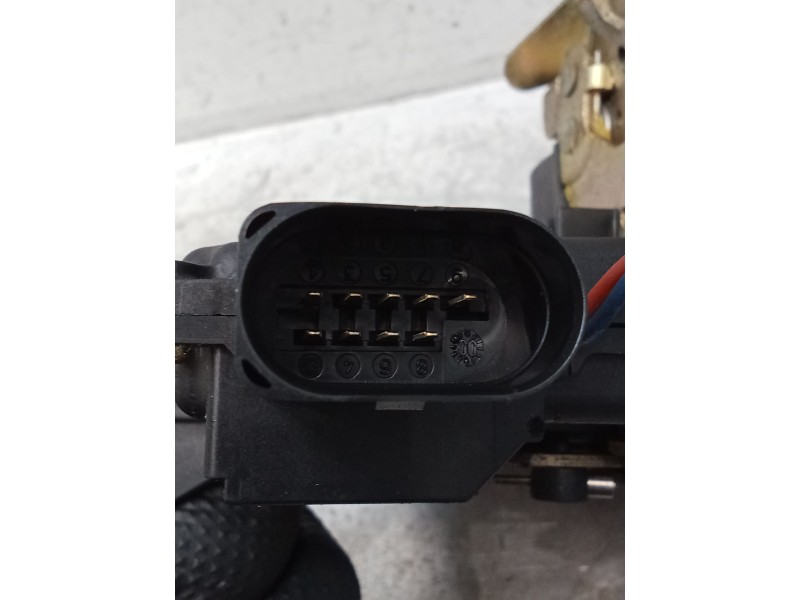 Recambio de motor cierre centralizado delantero izquierdo para audi a4 b6 (8e2) 2.0 referencia OEM IAM 4B1837015B 4P 