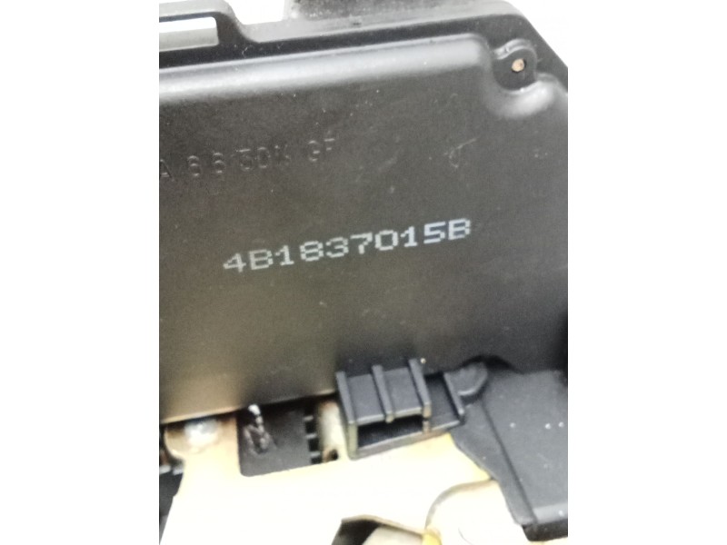 Recambio de motor cierre centralizado delantero izquierdo para audi a4 b6 (8e2) 2.0 referencia OEM IAM 4B1837015B 4P 