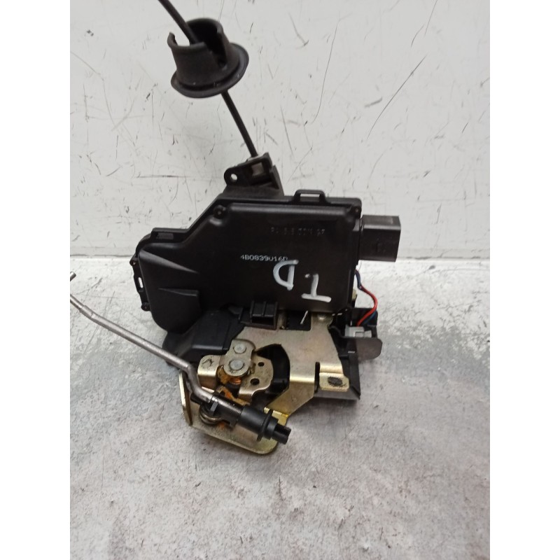 Recambio de motor cierre centralizado trasero derecho para audi a4 b6 (8e2) 2.0 referencia OEM IAM 4B0839016D  