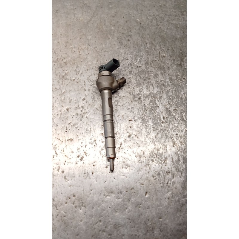 Recambio de inyector para volkswagen passat cc b6 (357) 2.0 tdi referencia OEM IAM 0445110647 03L130277Q BOSCH