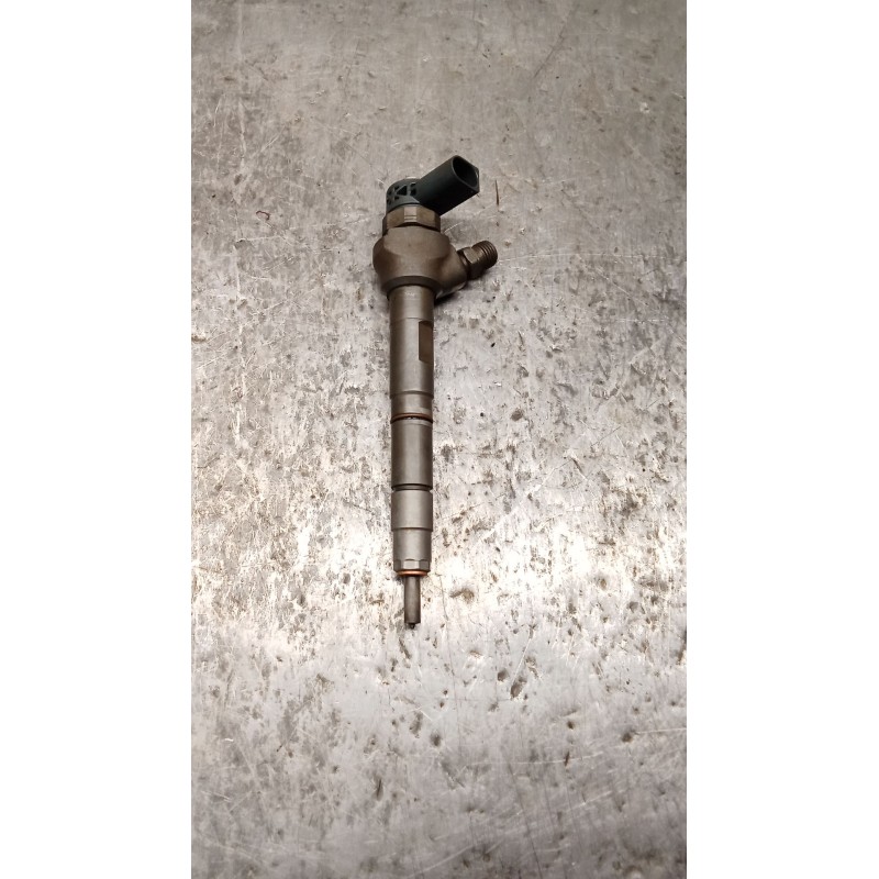 Recambio de inyector para volkswagen passat cc b6 (357) 2.0 tdi referencia OEM IAM 0445110647 03L130277Q BOSCH