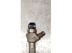 Recambio de inyector para volkswagen passat cc b6 (357) 2.0 tdi referencia OEM IAM 0445110647 03L130277Q BOSCH 2