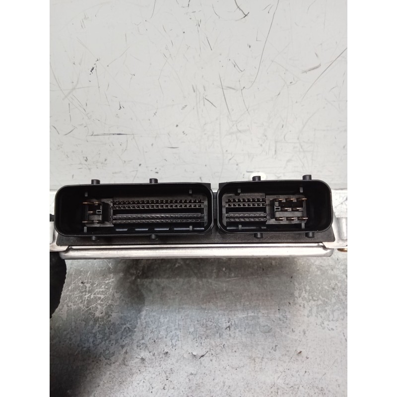 Recambio de centralita motor uce para audi a4 b6 (8e2) 2.0 referencia OEM IAM 8E0907557 0261206051 