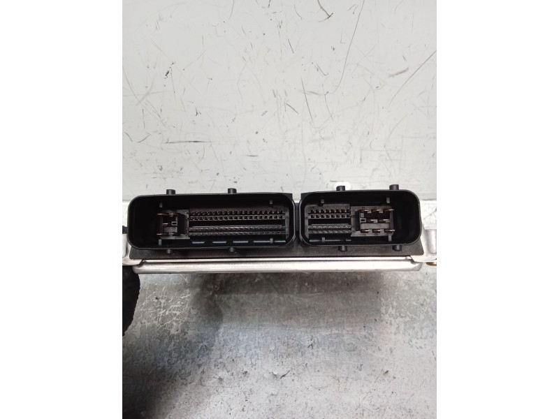 Recambio de centralita motor uce para audi a4 b6 (8e2) 2.0 referencia OEM IAM 8E0907557 0261206051 