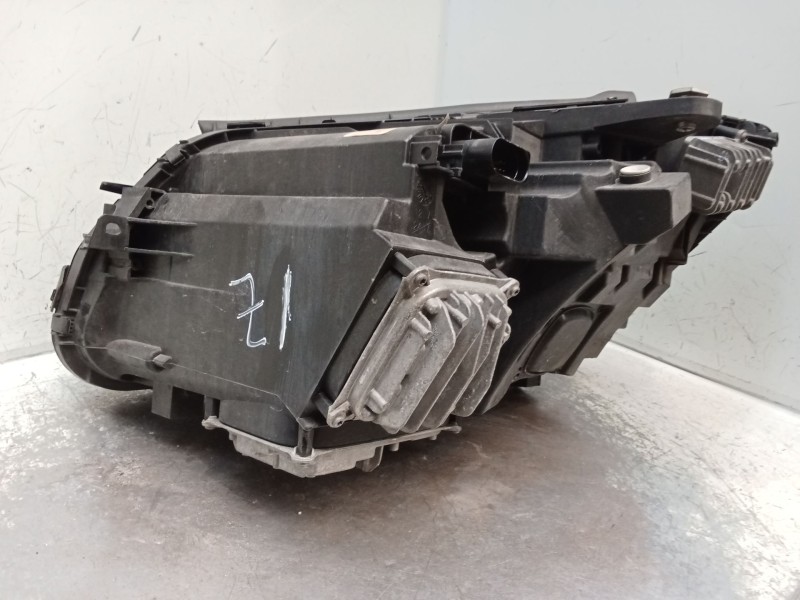 Recambio de faro derecho para mercedes-benz clase c coupé (c205) c 220 d (205.304) referencia OEM IAM A2059063204 030128423206 D