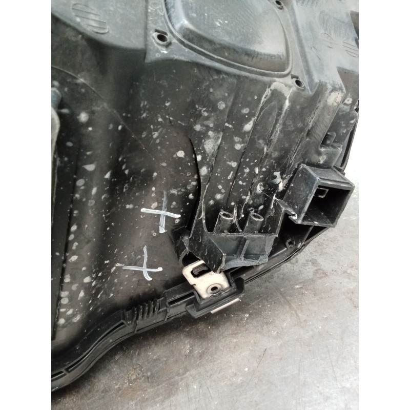 Recambio de faro derecho para mercedes-benz clase c coupé (c205) c 220 d (205.304) referencia OEM IAM A2059063204 030128423206 D