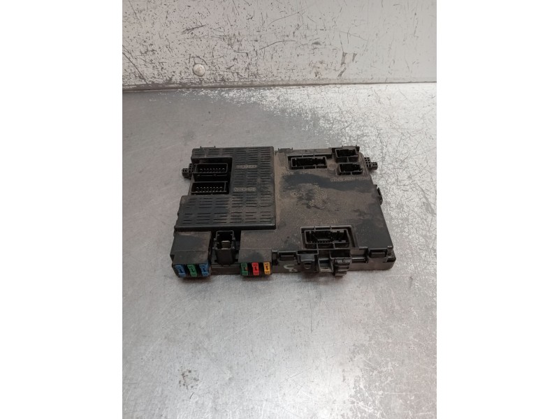 Recambio de caja reles / fusibles para peugeot 406 (8b) 2.0 hdi 110 referencia OEM IAM 73009012 9646941380 