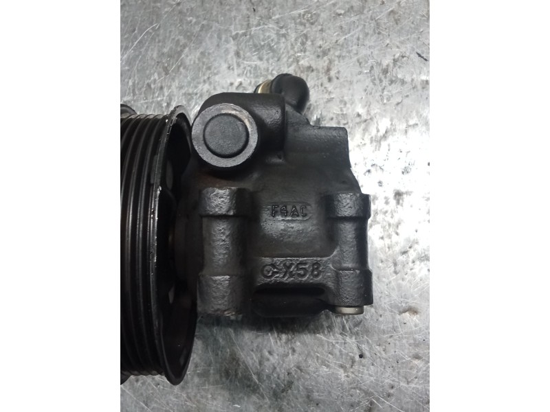 Recambio de bomba servodireccion para ford focus i (daw, dbw) 1.8 tdci referencia OEM IAM 4EB0703  