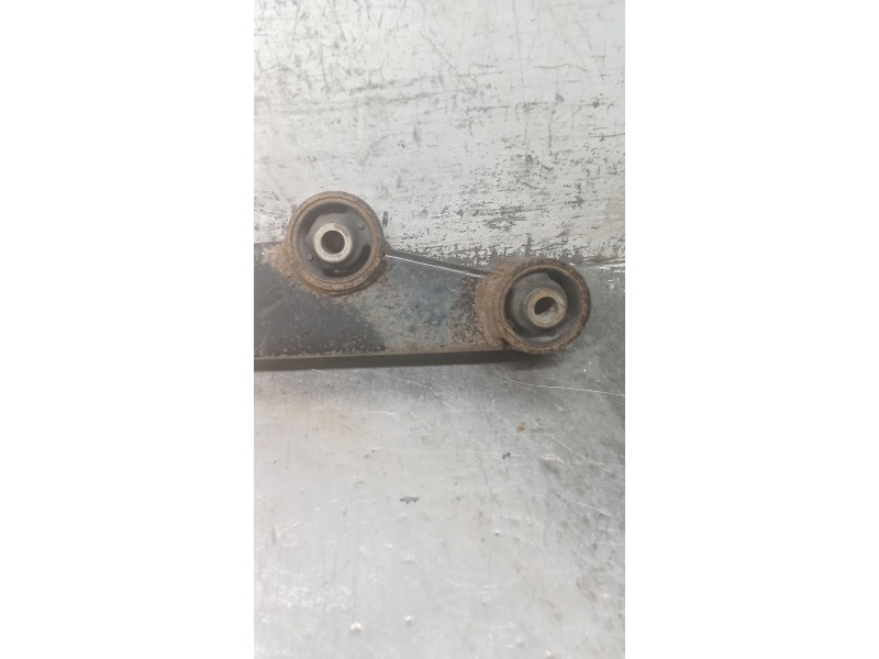 Recambio de brazo suspension inferior trasero derecho para citroën c-zero referencia OEM IAM   