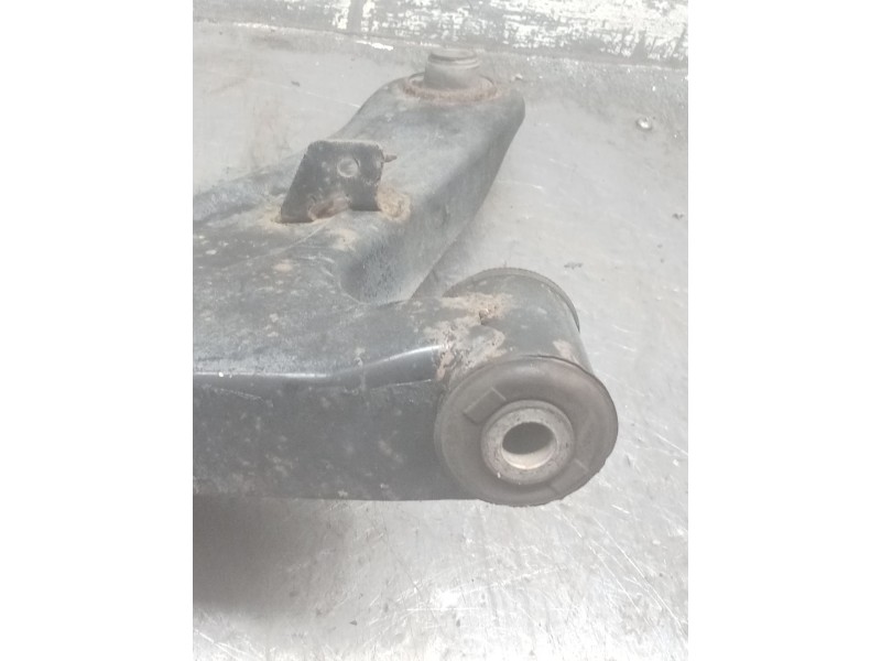 Recambio de brazo suspension inferior delantero derecho para citroën c-zero referencia OEM IAM   