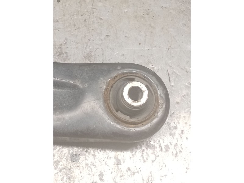 Recambio de brazo suspension inferior delantero derecho para citroën c-zero referencia OEM IAM   