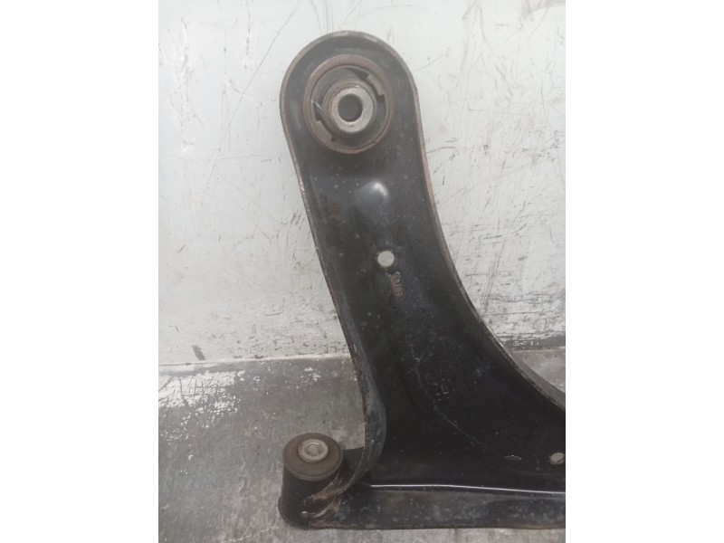 Recambio de brazo suspension inferior delantero derecho para citroën c-zero referencia OEM IAM   