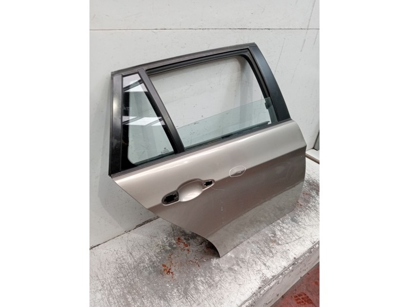 Recambio de puerta trasera derecha para bmw 3 touring (e91) 320 d referencia OEM IAM  5P 