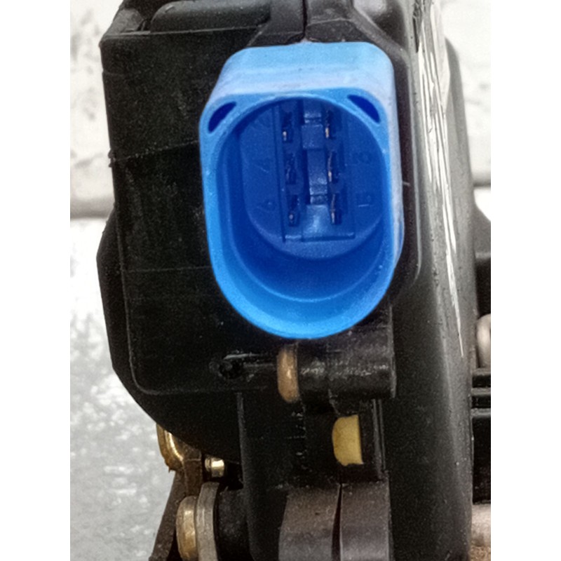 Recambio de motor cierre centralizado trasero izquierdo para skoda fabia i combi (6y5) 1.4 tdi referencia OEM IAM 6Y0839015 5P 