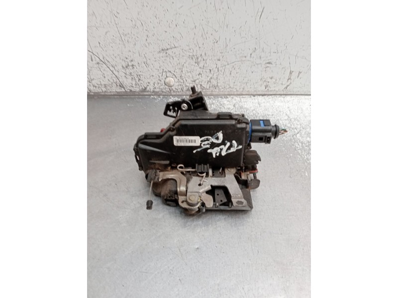 Recambio de motor cierre centralizado trasero derecho para skoda fabia i combi (6y5) 1.4 tdi referencia OEM IAM 6Y0839016 5P 